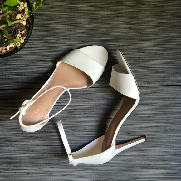 NWT White Leather Classy High Heel Dress Sandal - Picture 6 of 8